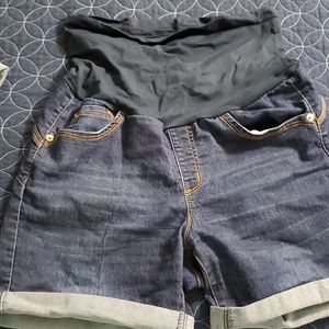 Maternity shorts
